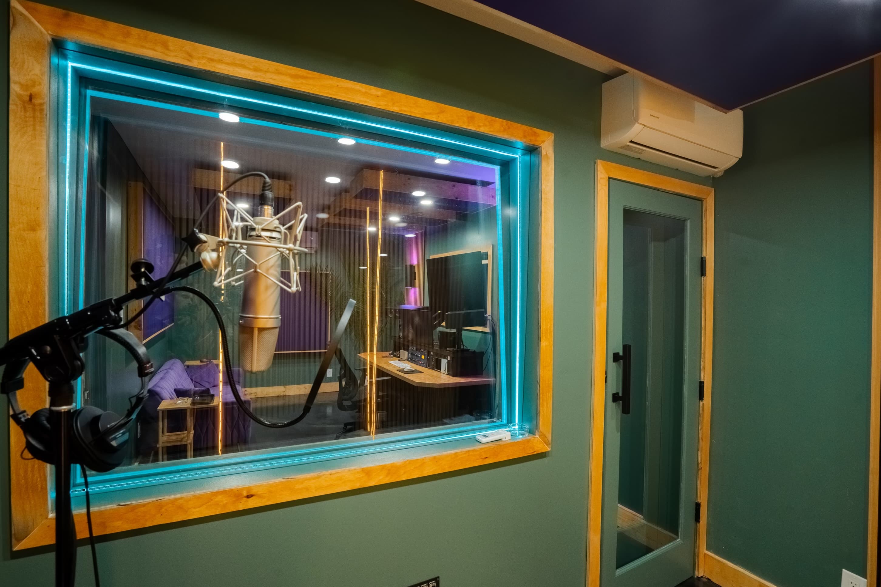 The Iris Room at Basswood Studios, North Hollywood, CA