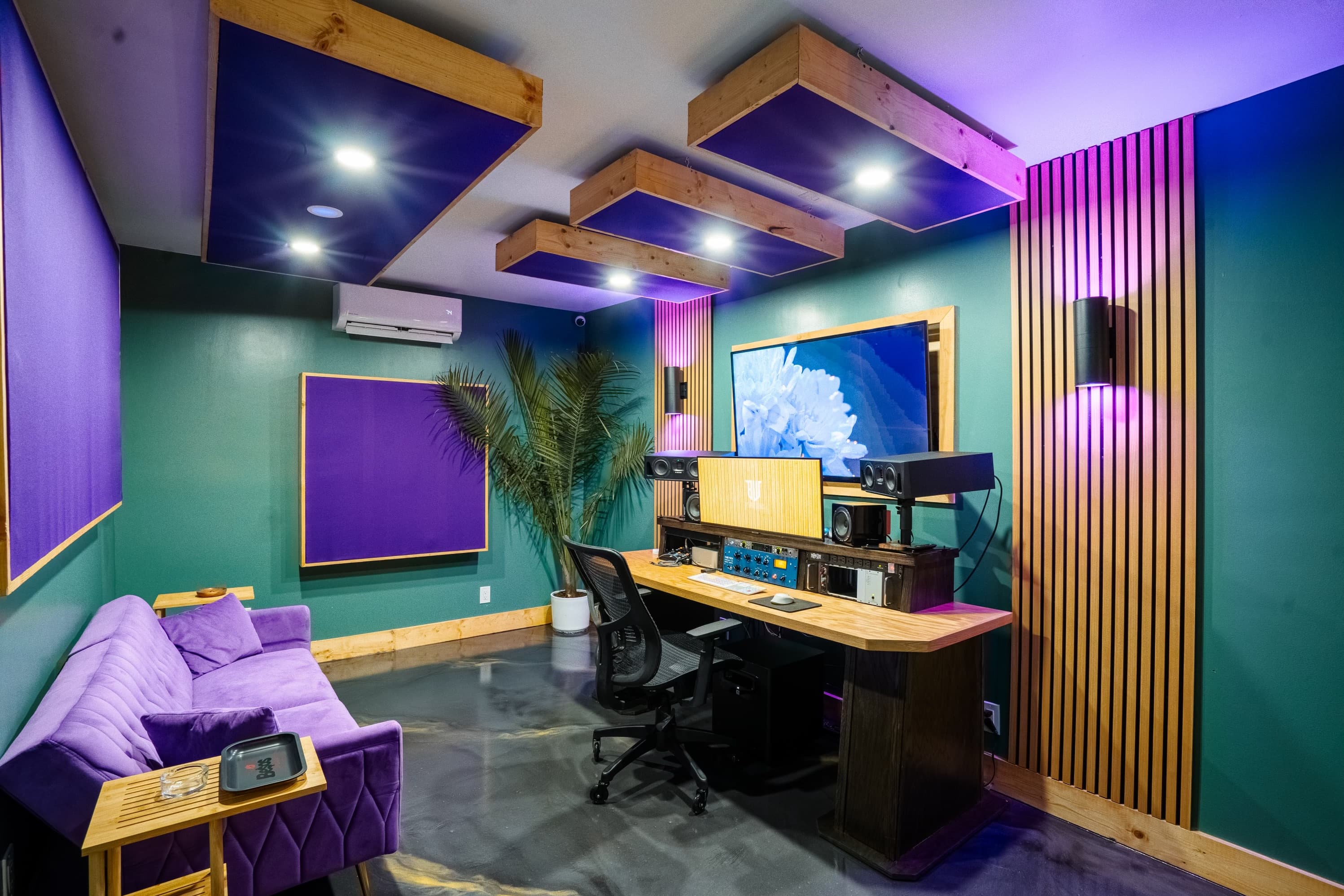The Iris Room at Basswood Studios, photo 2