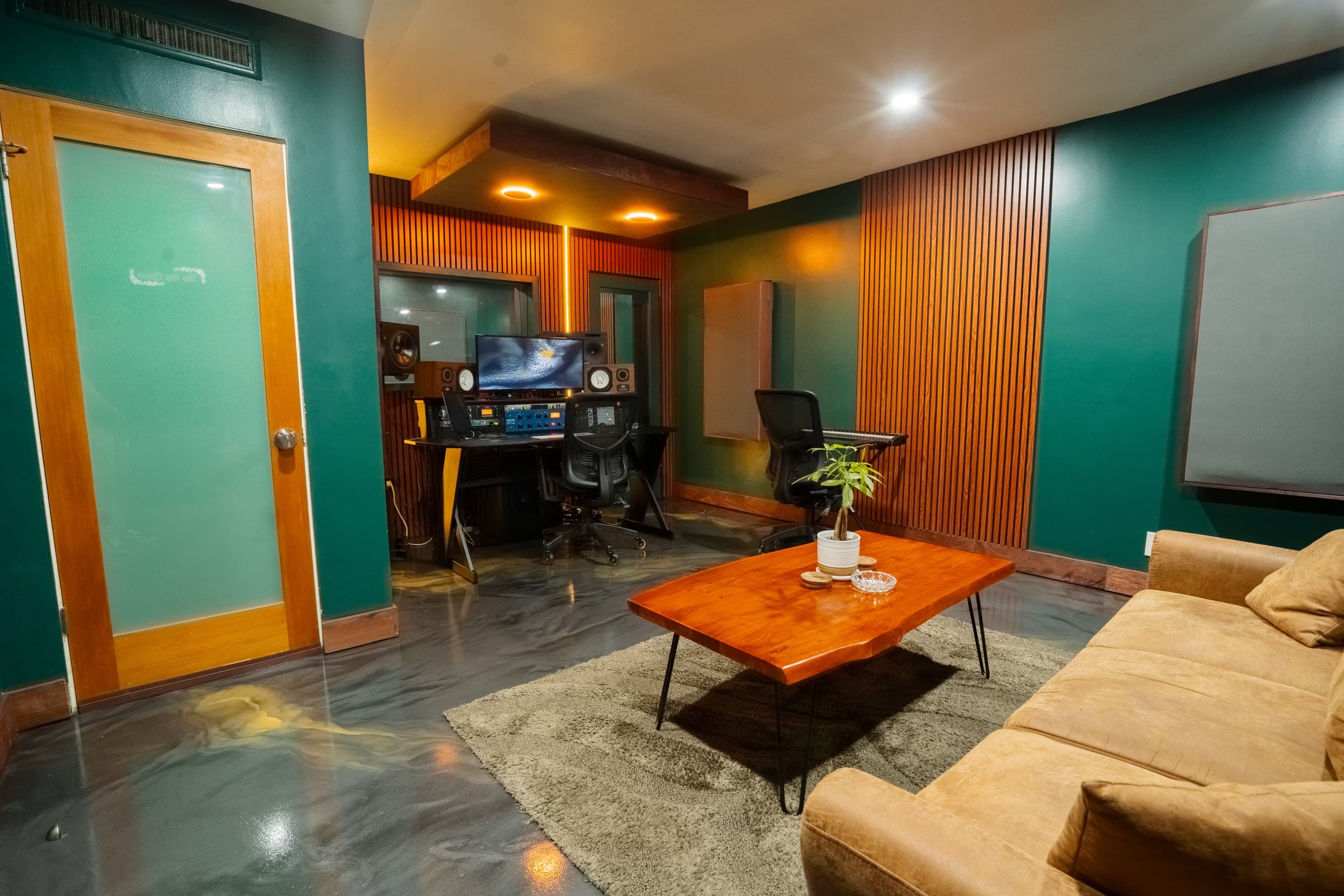 The Ivy Room at Basswood Studios, photo 1